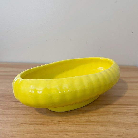 Vintage 50s | Frank Moreno | MCM Lemon Yellow Planter - Picture 3 of 14
